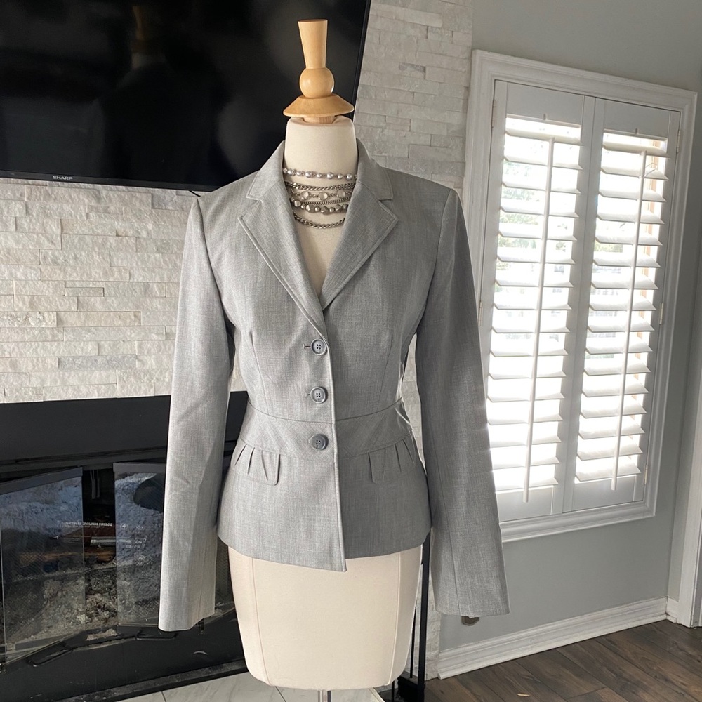 Suit jacket size 4 Ann Taylor Loft